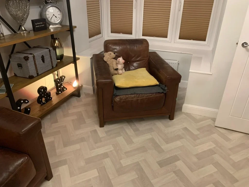 Relax in your living room with your new vinyl flooring from simply pay weekly